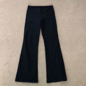 Lululemon yoga pants